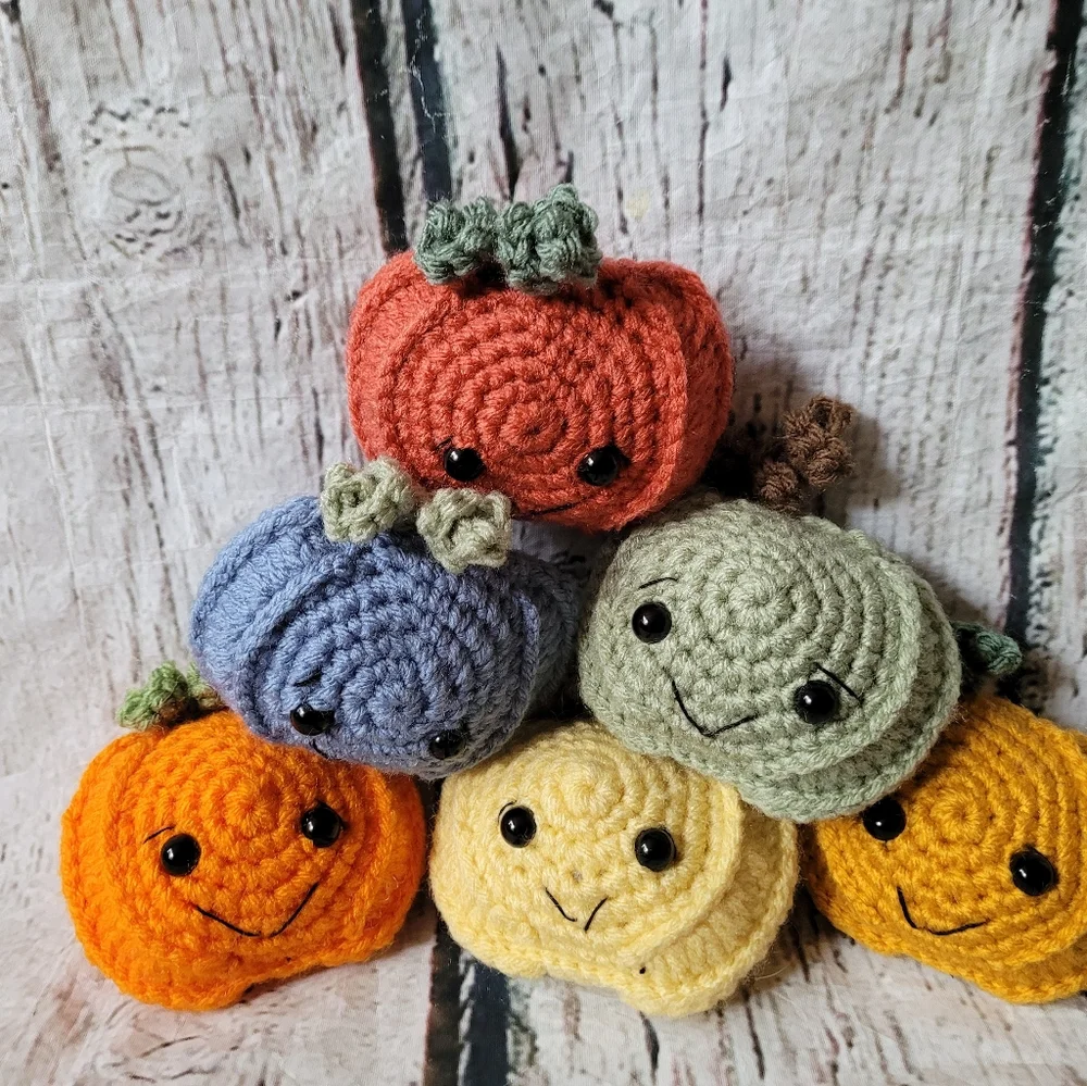 Crochet smiling pumpkin set